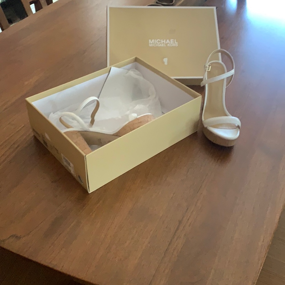 Michael Kors Dallas Platform Leather Sandals